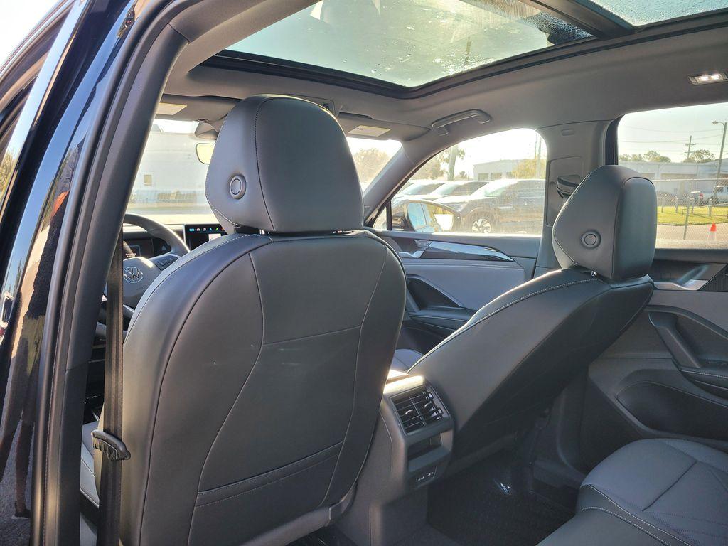 new 2025 Volkswagen Tiguan car, priced at $36,488