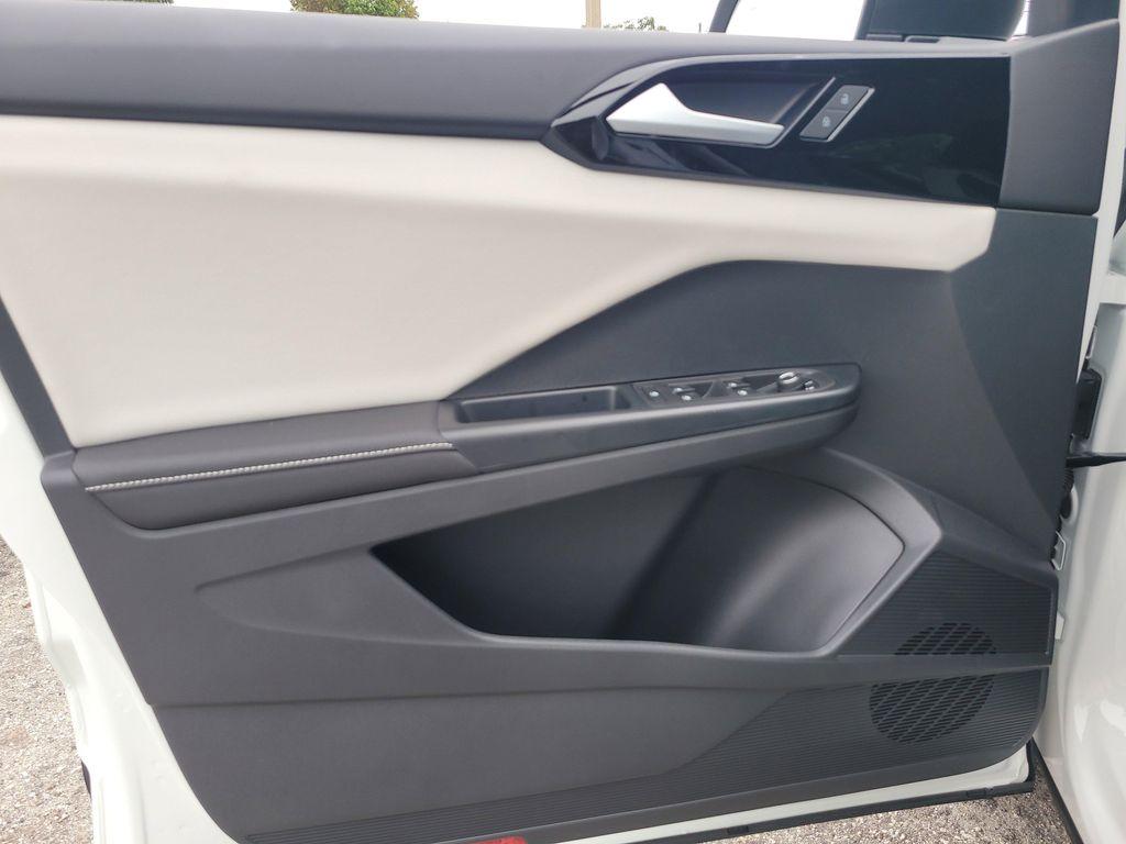 new 2025 Volkswagen Taos car, priced at $24,999
