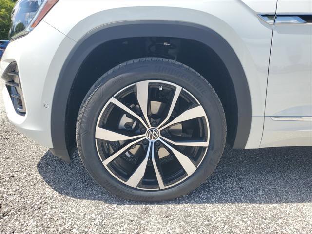 new 2025 Volkswagen Atlas car, priced at $53,265