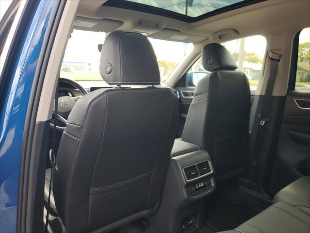 new 2025 Volkswagen Atlas car, priced at $46,801