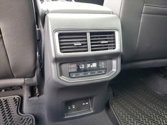 new 2025 Volkswagen Atlas car, priced at $46,801
