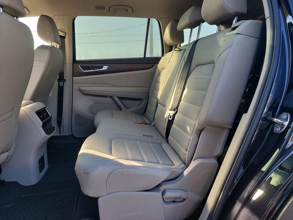new 2026 Volkswagen Atlas car, priced at $50,256