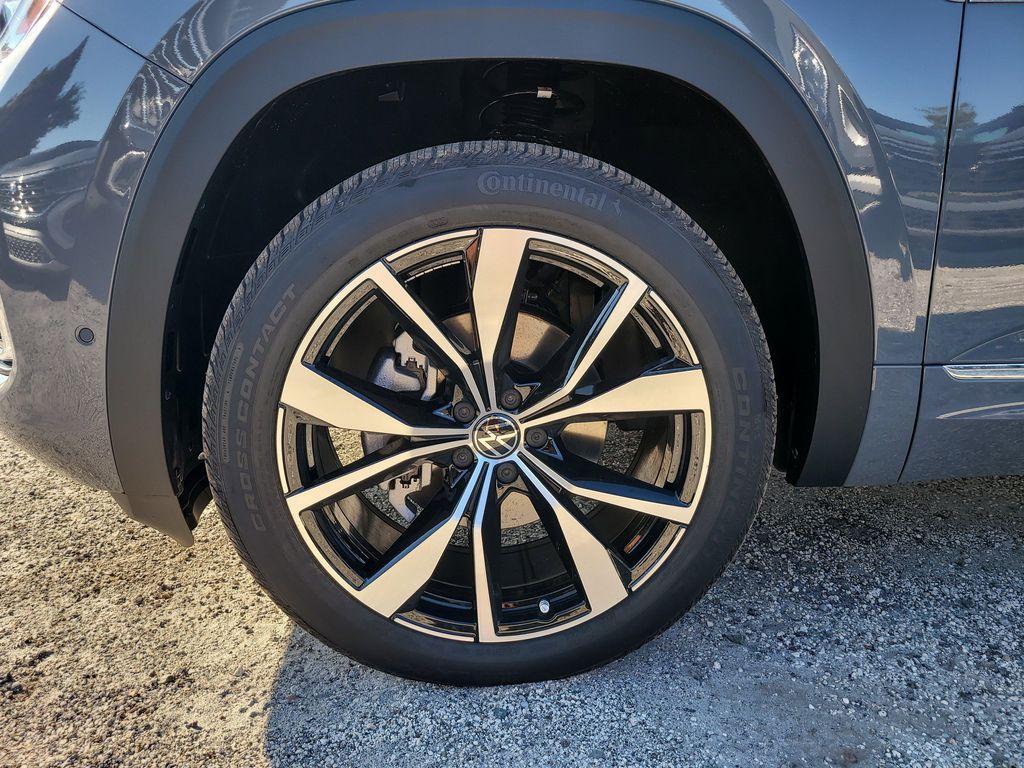 new 2026 Volkswagen Atlas car, priced at $55,538