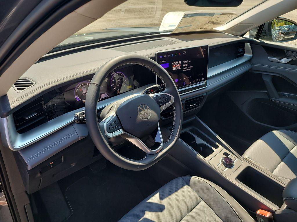 new 2025 Volkswagen Tiguan car, priced at $34,720