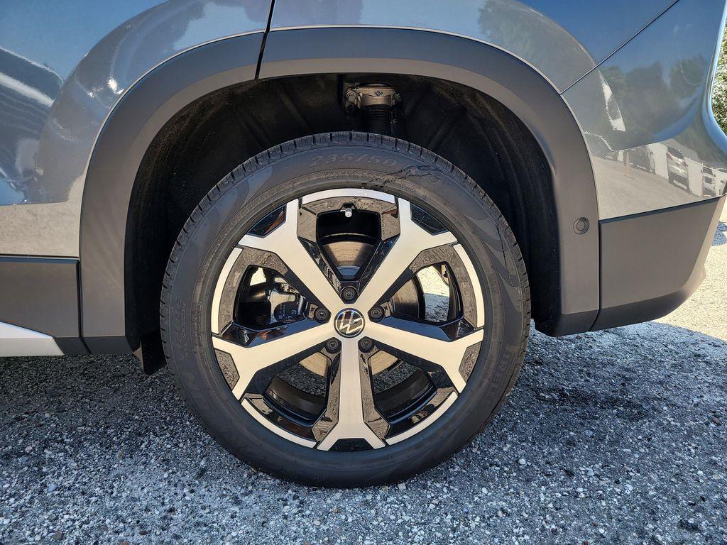 new 2025 Volkswagen Tiguan car, priced at $34,720