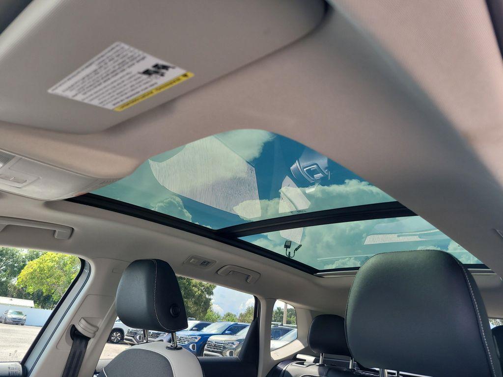 new 2025 Volkswagen Taos car, priced at $31,147