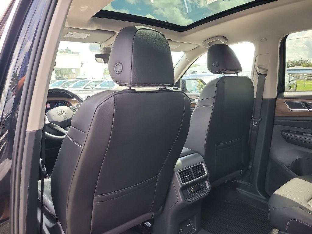 new 2026 Volkswagen Atlas car, priced at $46,192