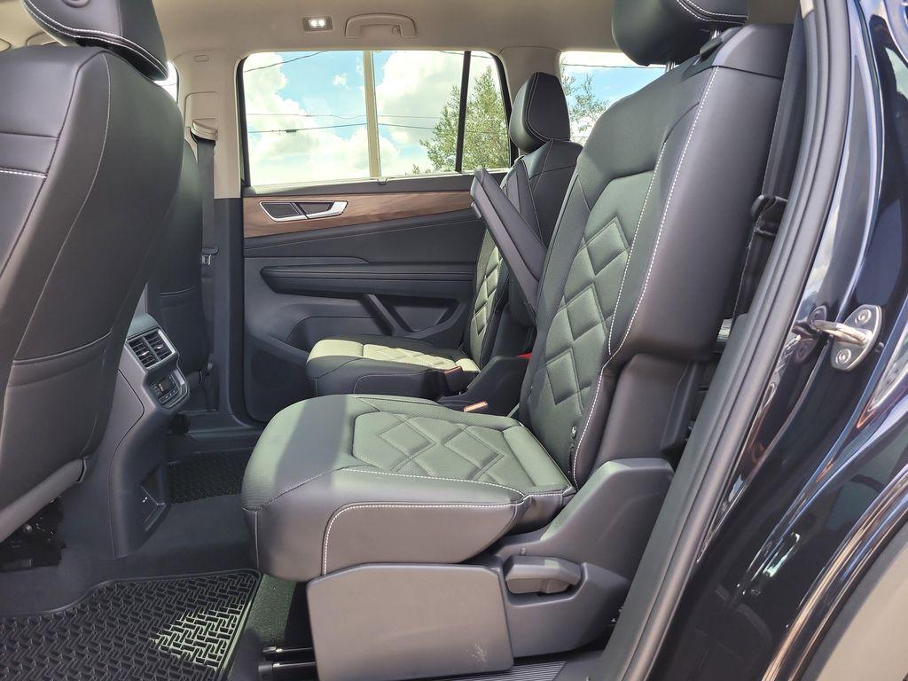 new 2026 Volkswagen Atlas car, priced at $46,192