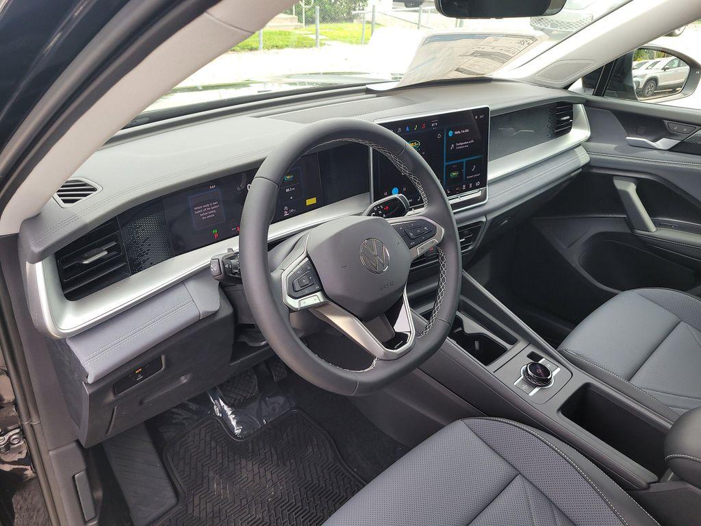 new 2025 Volkswagen Tiguan car, priced at $32,429