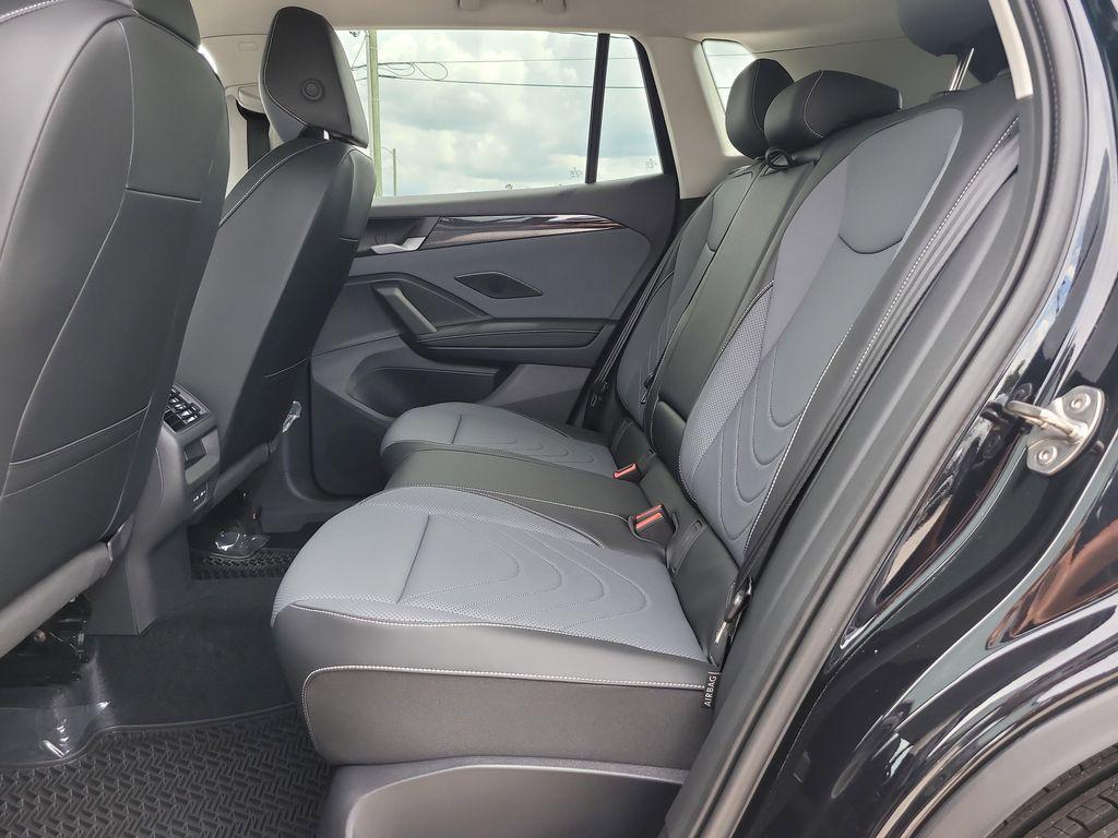 new 2025 Volkswagen Tiguan car, priced at $32,429