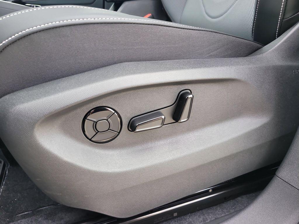 new 2025 Volkswagen Tiguan car, priced at $32,429