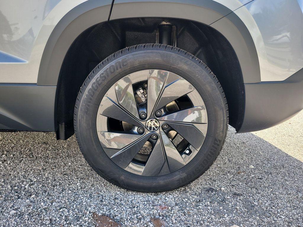 new 2025 Volkswagen Taos car, priced at $25,453