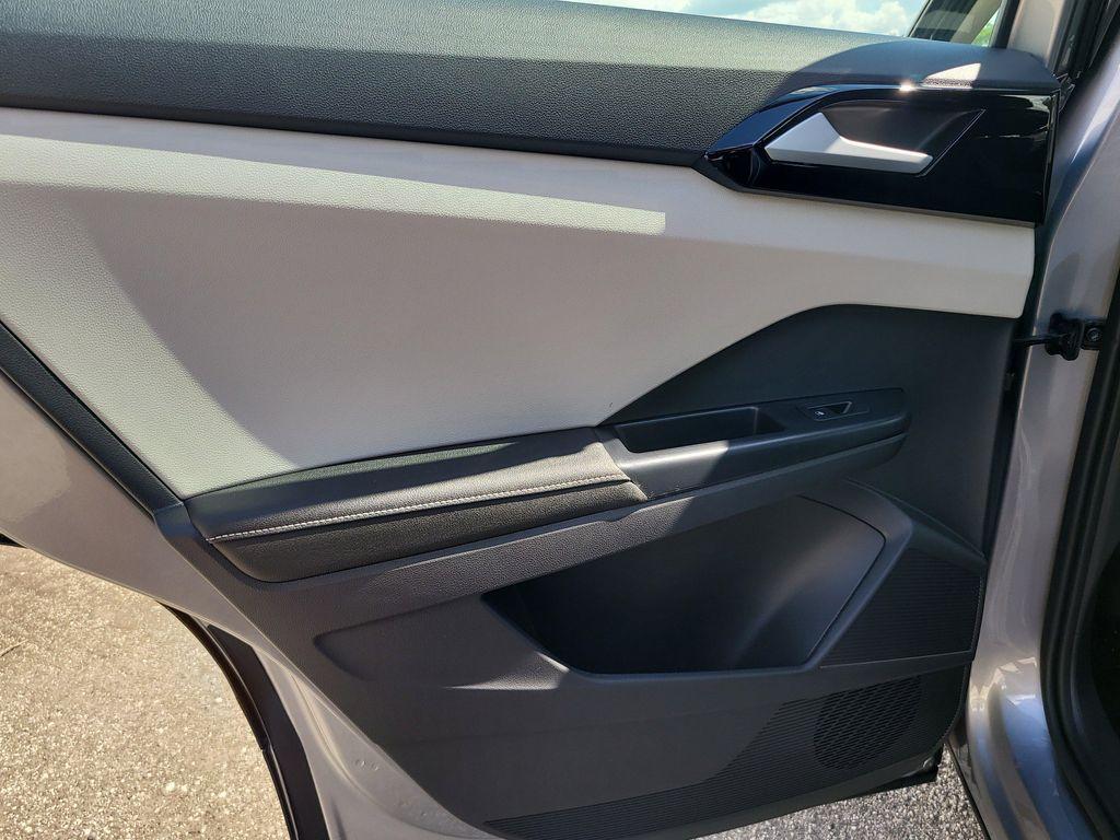 new 2025 Volkswagen Taos car, priced at $25,453