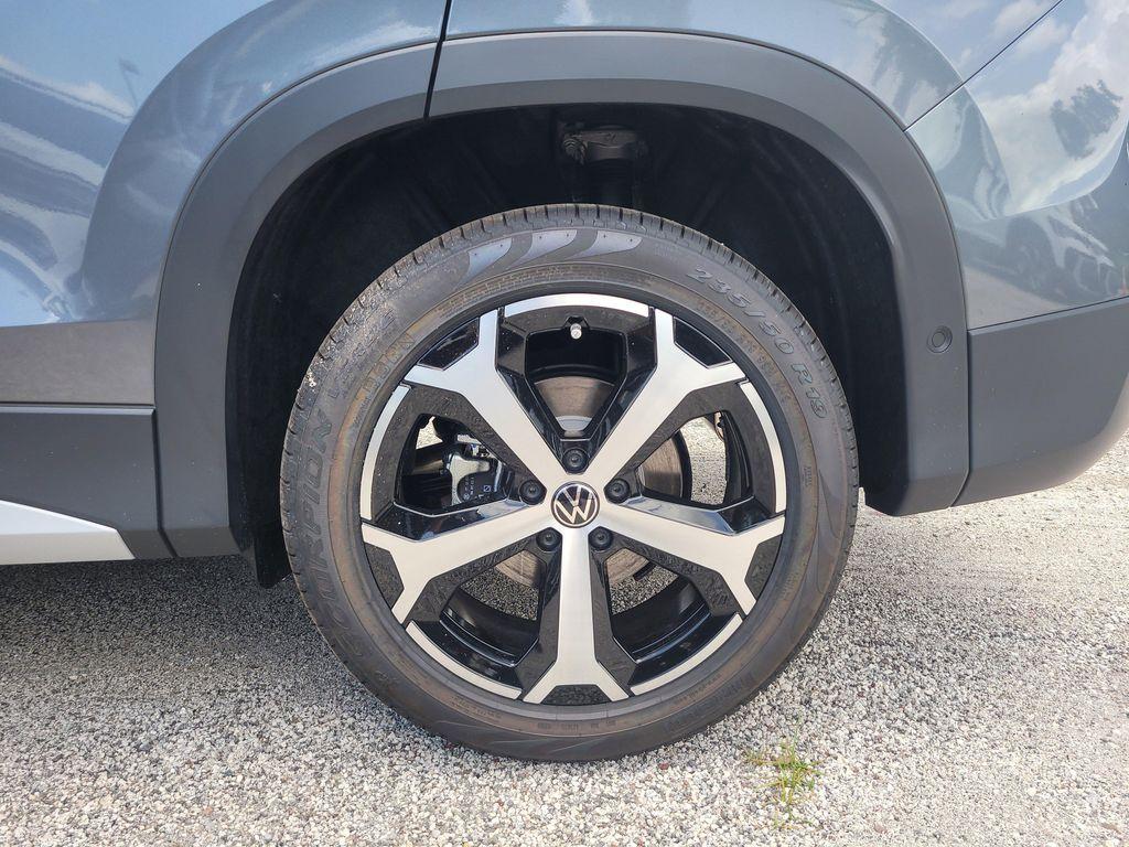 new 2025 Volkswagen Tiguan car, priced at $31,029