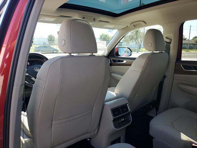 new 2025 Volkswagen Atlas car, priced at $43,476