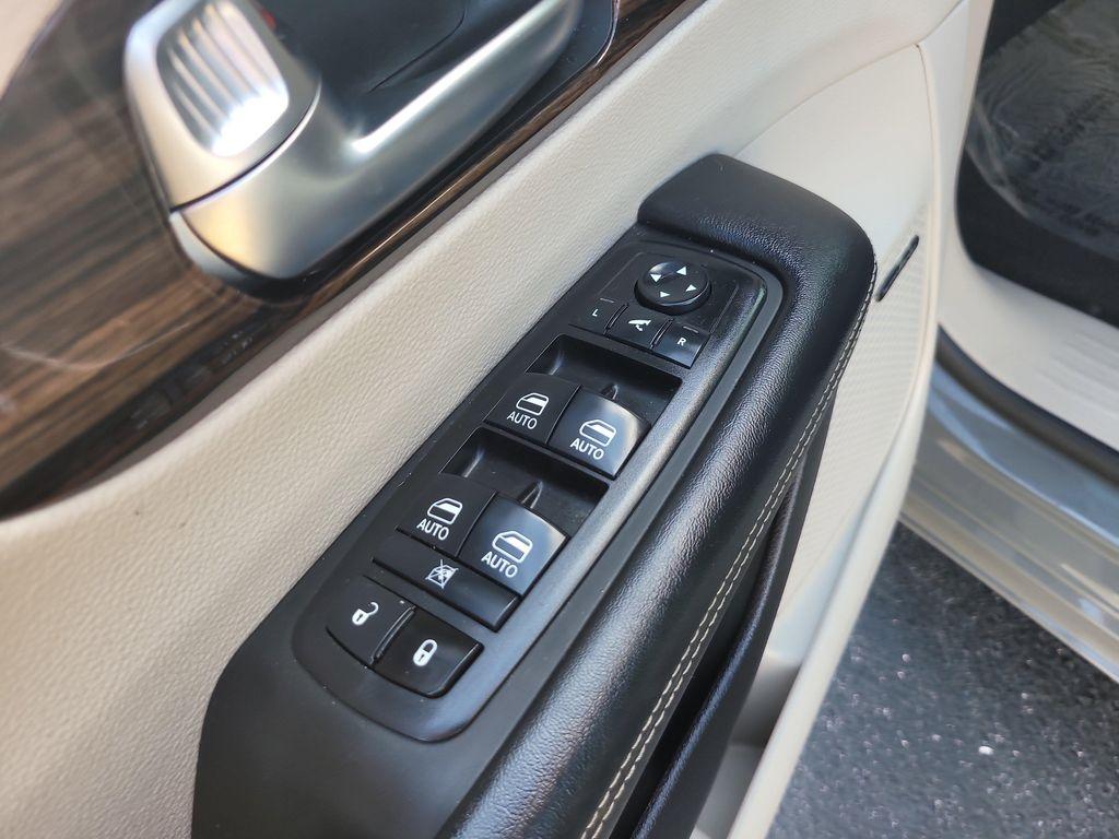 used 2022 Chrysler Pacifica car, priced at $23,951