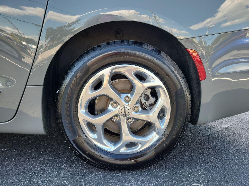 used 2022 Chrysler Pacifica car, priced at $23,951