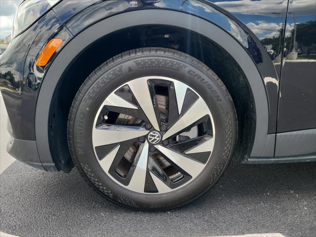 used 2023 Volkswagen ID.4 car, priced at $23,566