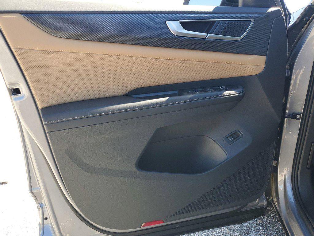 new 2025 Volkswagen Atlas Cross Sport car, priced at $46,036