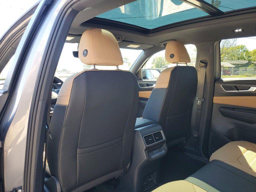 new 2025 Volkswagen Atlas Cross Sport car, priced at $46,036