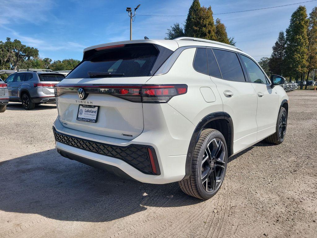 new 2026 Volkswagen Tiguan car, priced at $43,981