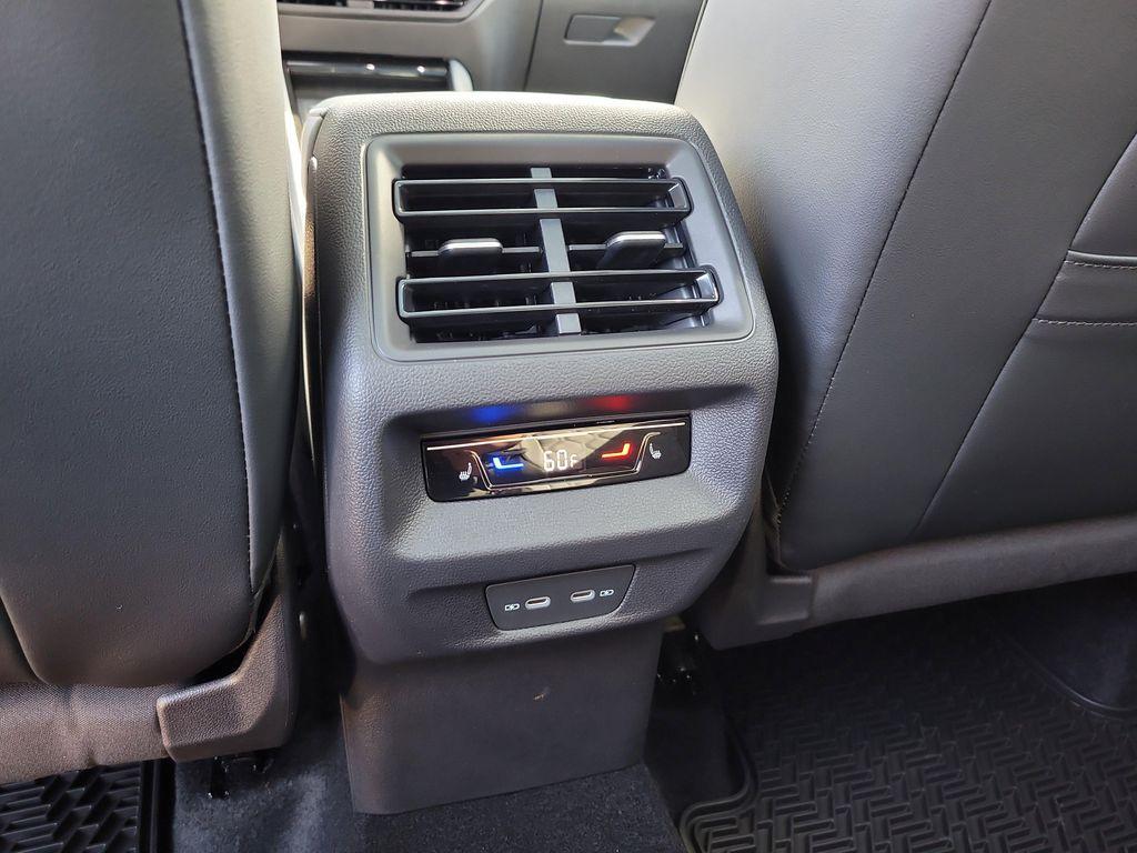 new 2026 Volkswagen Tiguan car, priced at $43,981