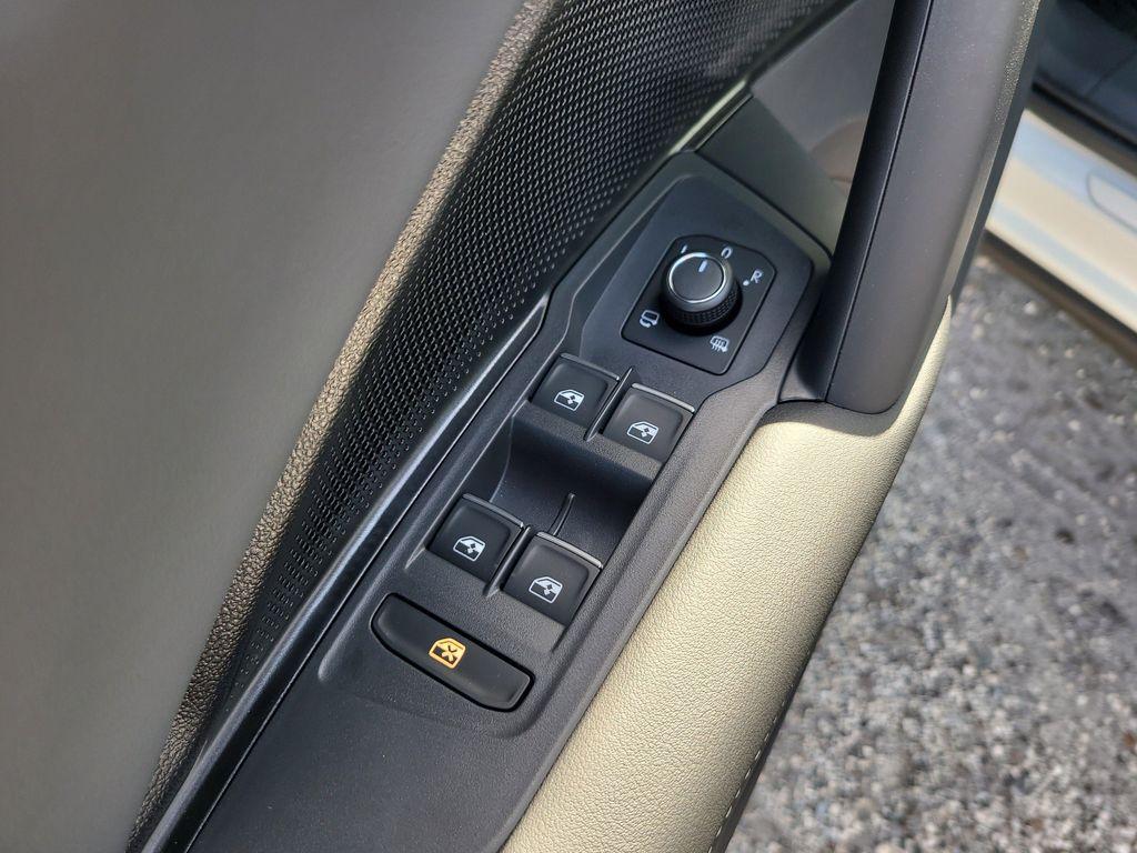 new 2026 Volkswagen Tiguan car, priced at $43,981