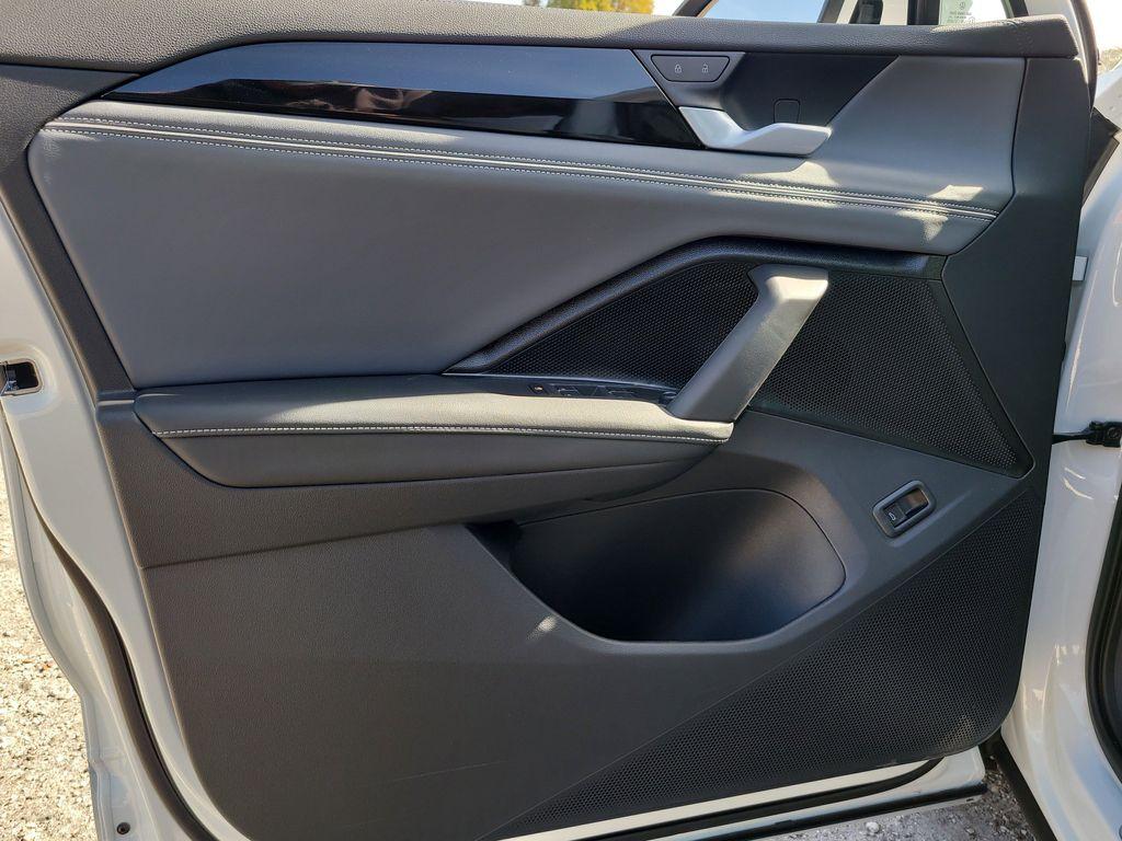 new 2026 Volkswagen Tiguan car, priced at $43,981