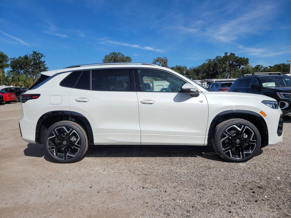 new 2026 Volkswagen Tiguan car, priced at $43,981