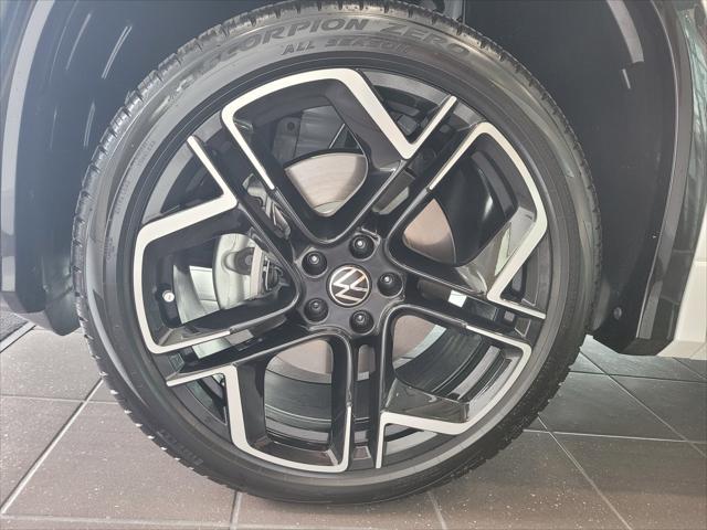 new 2025 Volkswagen Tiguan car, priced at $41,670