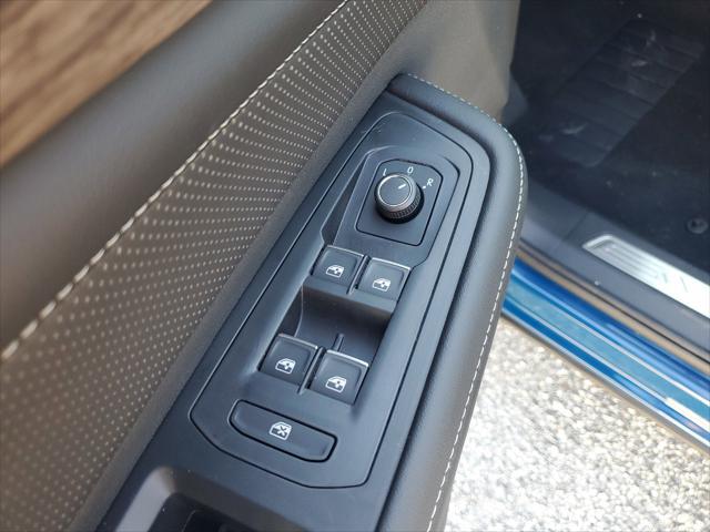 new 2025 Volkswagen Atlas car, priced at $46,801