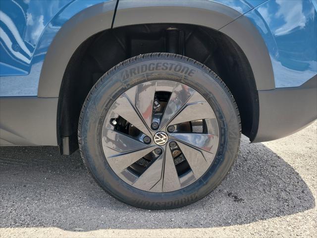 new 2025 Volkswagen Taos car, priced at $26,418