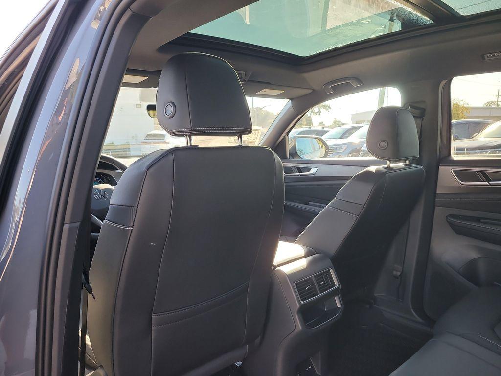 new 2026 Volkswagen Atlas Cross Sport car, priced at $45,660
