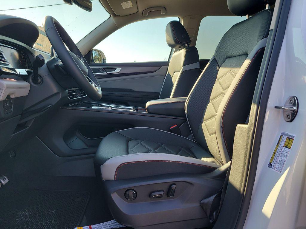 new 2026 Volkswagen Atlas car, priced at $49,379