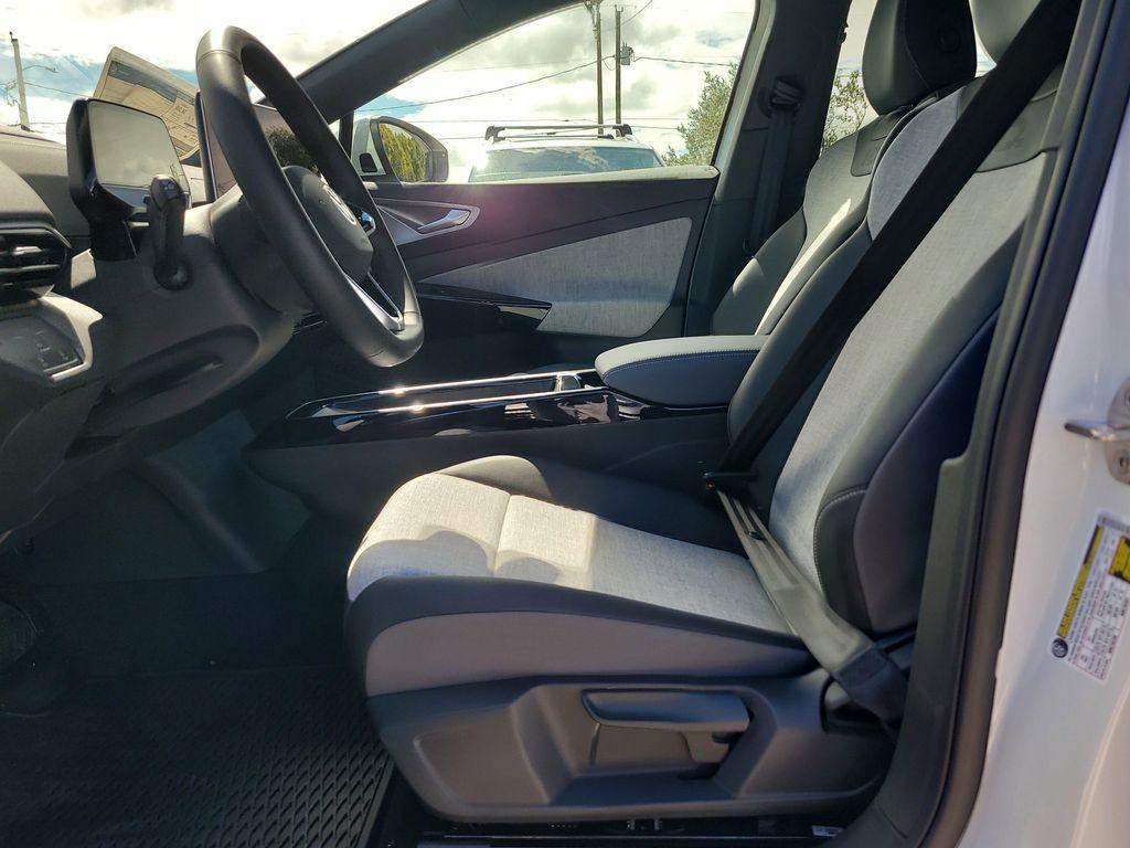 new 2025 Volkswagen ID.4 car, priced at $40,730