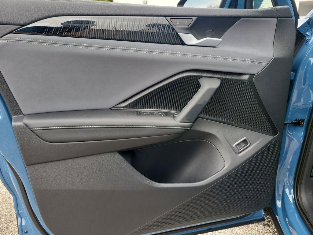 new 2025 Volkswagen Tiguan car, priced at $34,616