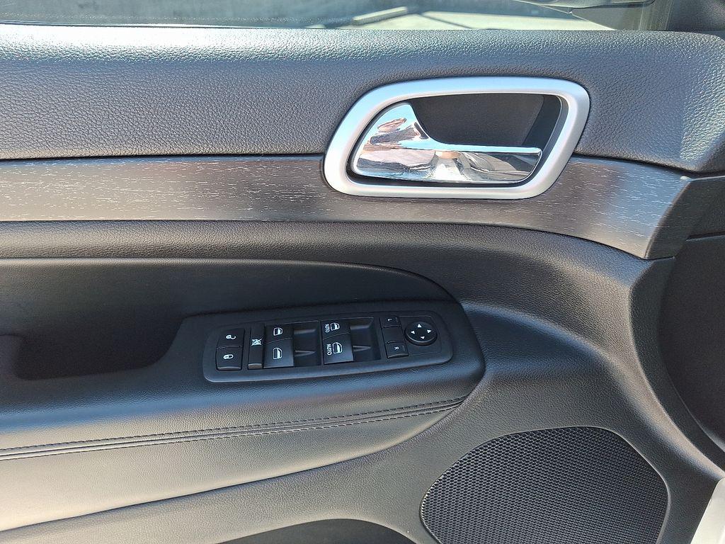 used 2018 Jeep Grand Cherokee car, priced at $18,435
