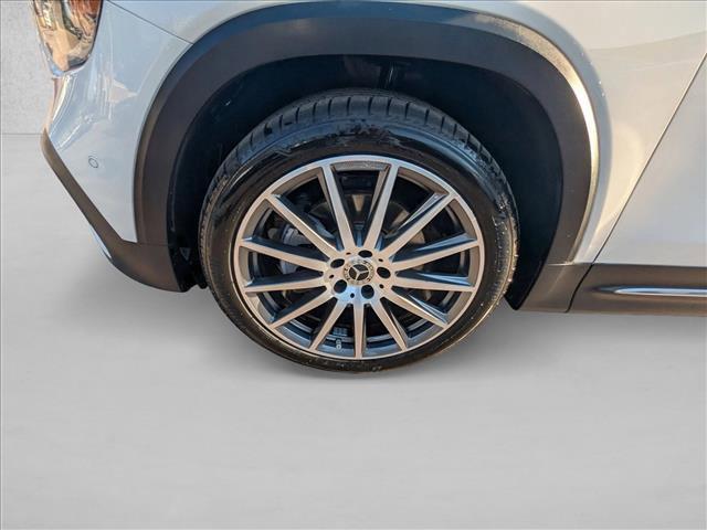 used 2022 Mercedes-Benz GLB 250 car, priced at $28,081