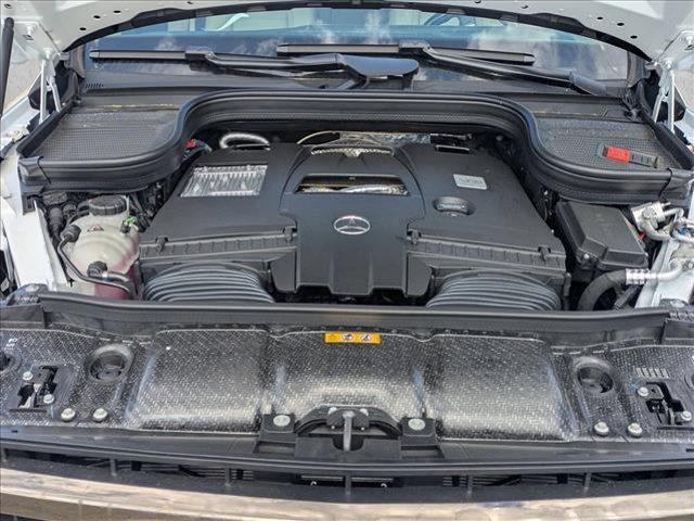 new 2025 Mercedes-Benz GLS 580 car, priced at $126,480