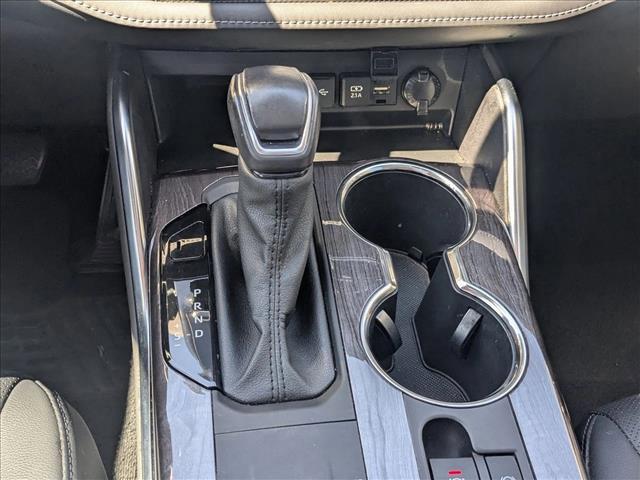 used 2021 Toyota Highlander Hybrid car, priced at $35,081