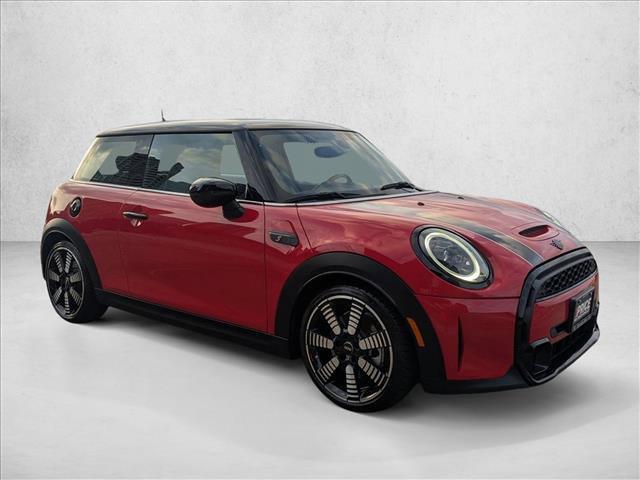 used 2022 MINI Hardtop car, priced at $23,498