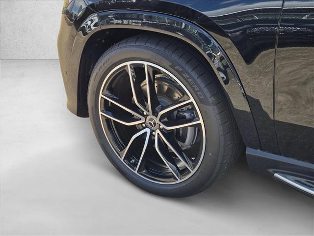 new 2025 Mercedes-Benz GLS 580 car, priced at $119,095