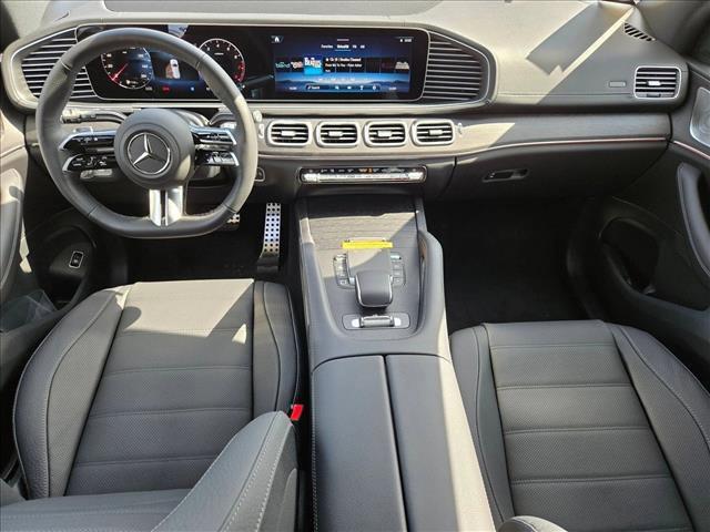 new 2025 Mercedes-Benz GLS 580 car, priced at $119,095