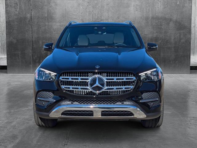 new 2025 Mercedes-Benz GLE 450 car, priced at $81,195