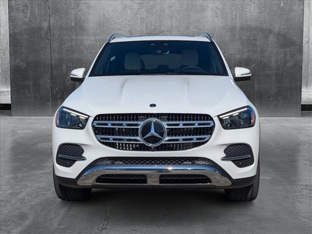 new 2025 Mercedes-Benz GLE 450 car, priced at $78,025