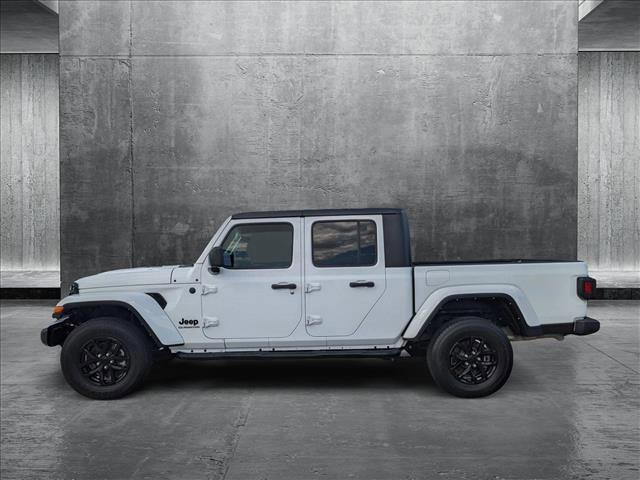 used 2022 Jeep Gladiator car, priced at $27,981