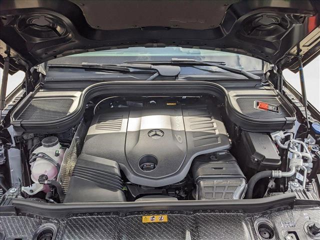 new 2025 Mercedes-Benz GLS 450 car, priced at $98,850