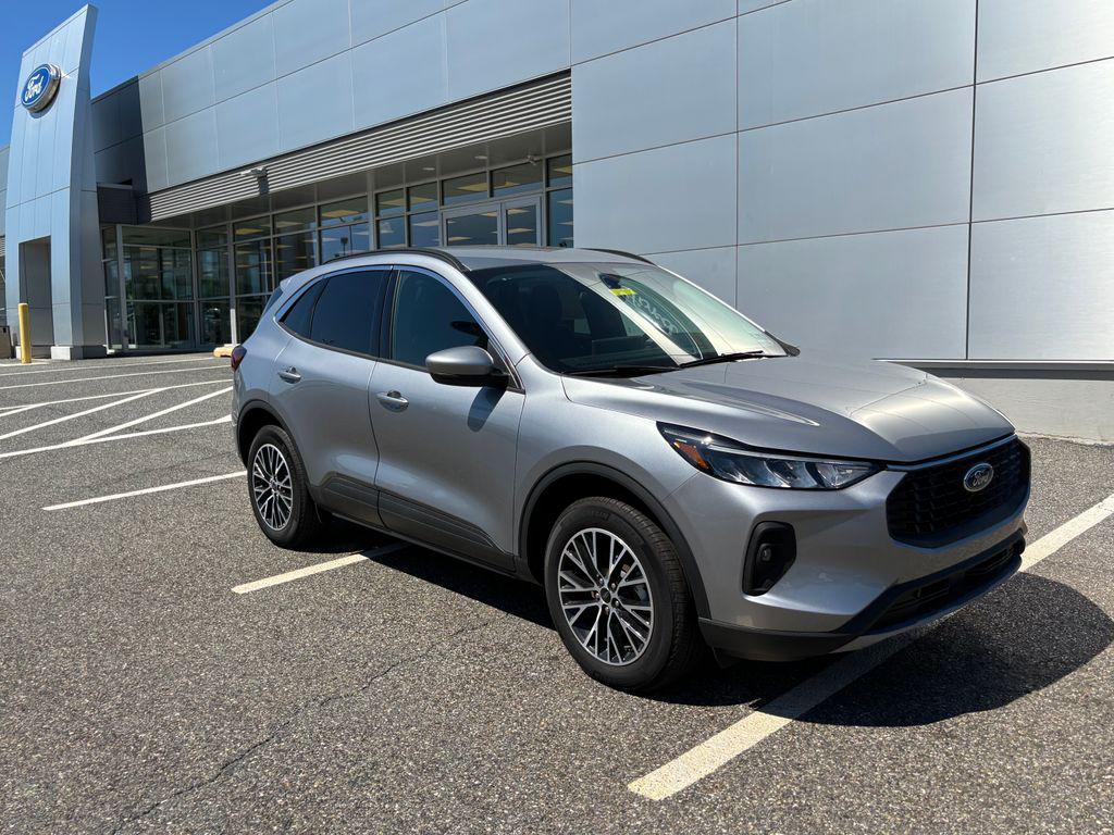 new 2024 Ford Escape PHEV car, priced at $31,995