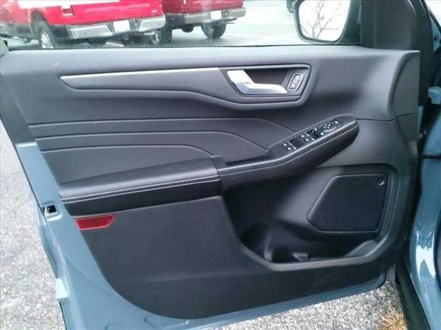 new 2024 Ford Escape PHEV car, priced at $32,195