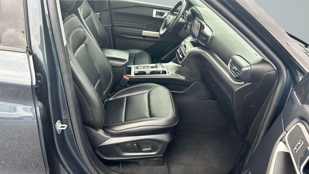 used 2022 Ford Explorer car, priced at $29,000